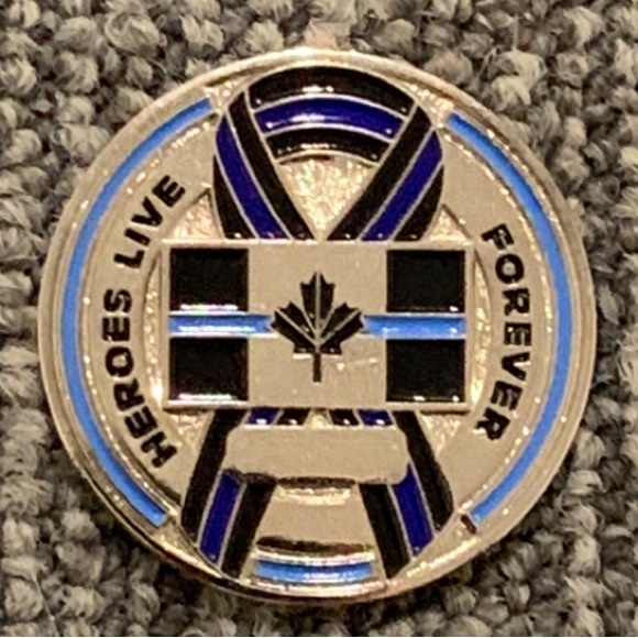 Toronto Police Service (TPS) “Heroes Live Forever” Honour Challenge Coin - Picture 2 of 2